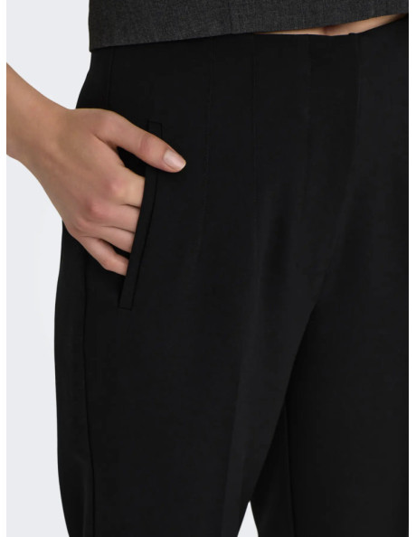 Pantalón  vestir negro .ONLRAVEN LIFE HW PANT TLR