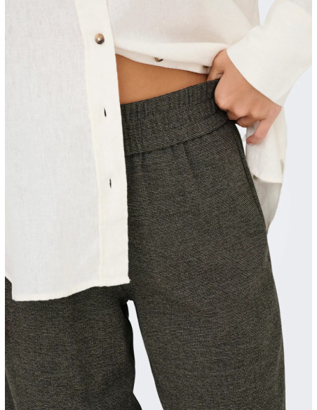 Pantalón ancho . ONLDELL MW WIDE PULL-UP PANT TLR NOOS