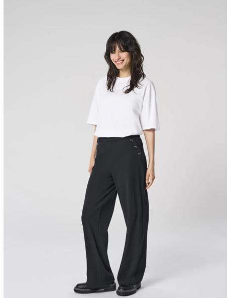 Pantalón flojo. ONLRINA LIFE BUTTON PANT JRS NOOS