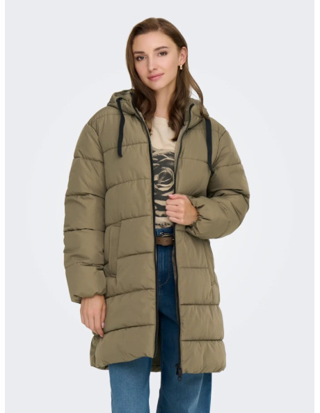 Parka larga. ONLCLAIR PUFFER HOOD COAT CS OTW