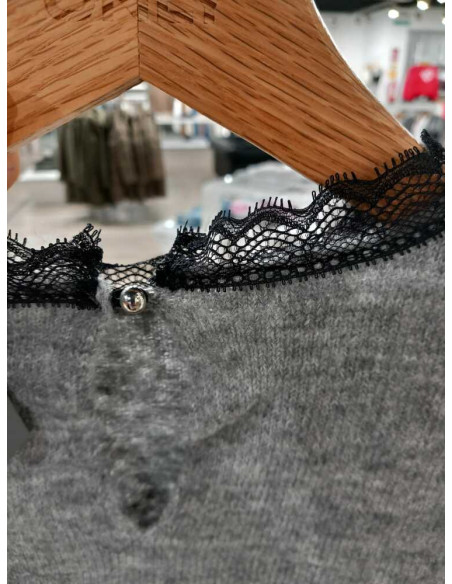 Jersey cuello puntilla . ONLTAMMY LS LACE MIX O-NECK BF KNT