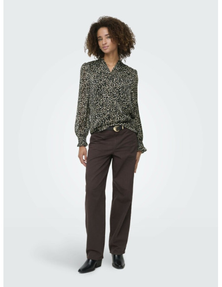 Camisa animal print. ONLMAVIE LIFE LS LOOSE SMOCK TOP WVN