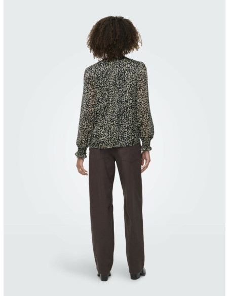 Camisa animal print. ONLMAVIE LIFE LS LOOSE SMOCK TOP WVN