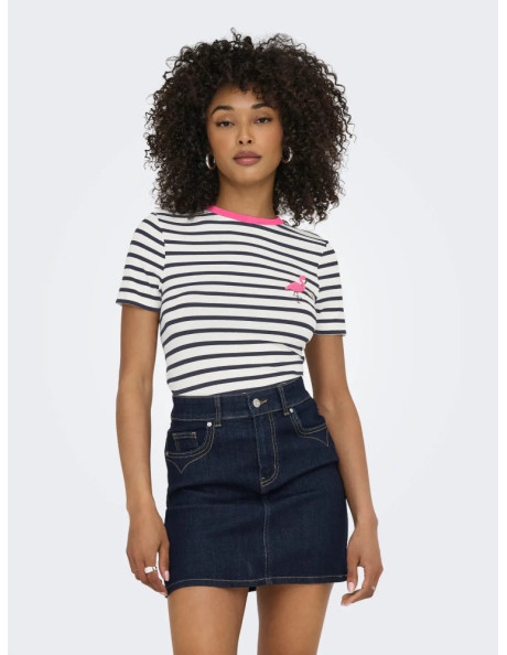 Camiseta bordados  varios  . ONLHEART LIFE S/S TEE JRS NOOS