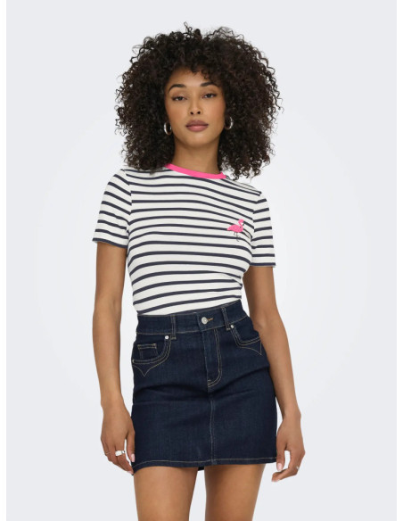 Camiseta bordados  varios  . ONLHEART LIFE S/S TEE JRS NOOS