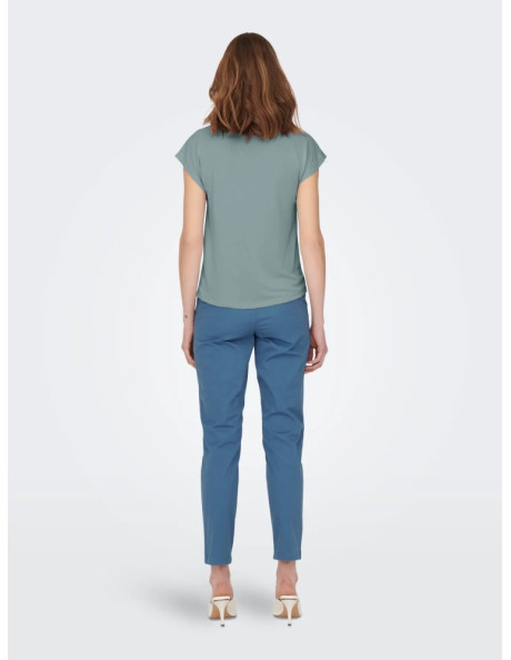 Camiseta básica manga corta cuello pico . ONLFREE LIFE S/S