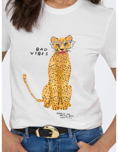 Camisesta print animales . ONLBARIA REG S/S TOP BOX PRI JRS