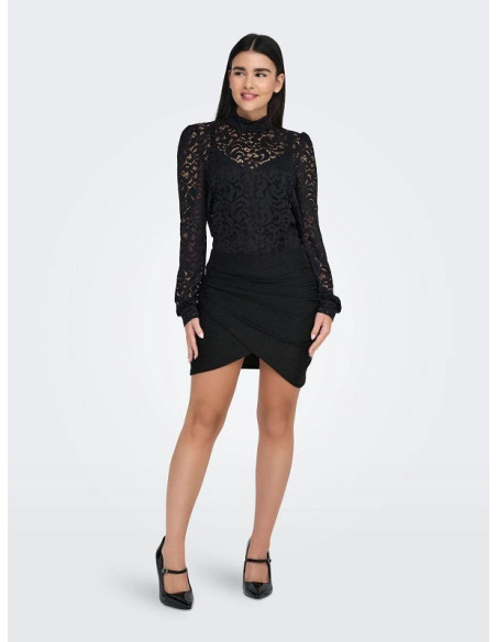 Falda corta . ONLRICH