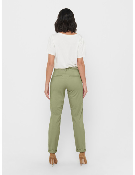 Pantalón chino de corte regular .ONLBIANA