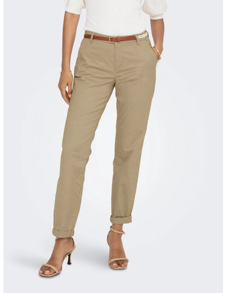 Pantalón chino de corte regular .ONLBIANA