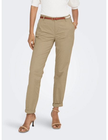 Pantalón chino de corte regular .ONLBIANA