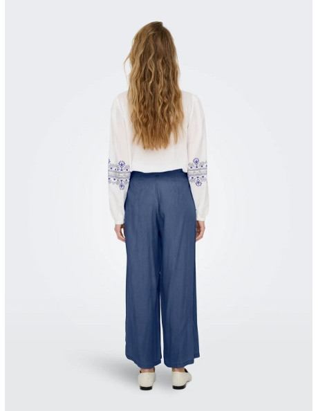 Pantalón culotte . ONLCHARIS LIFE LONG CULOTTE PANT CC WVN