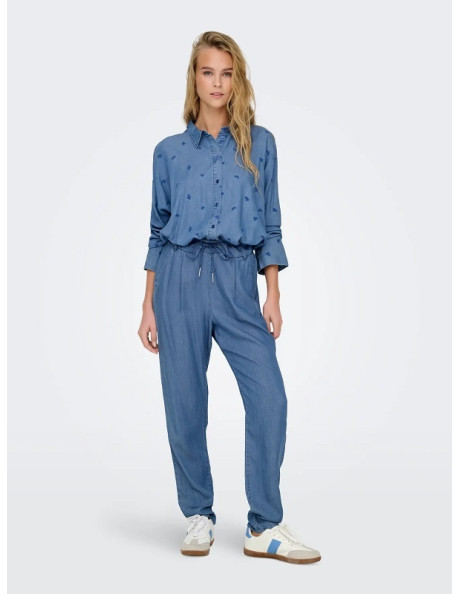 Pantalón vaquero flojo . ONLPOPTRASH CHARIS LIFE PANT CC WVN