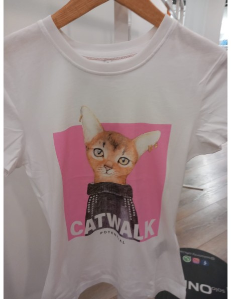 Camiseta gato catwalk . ONLVIBE S/S GLASSES TOP BOX JRS